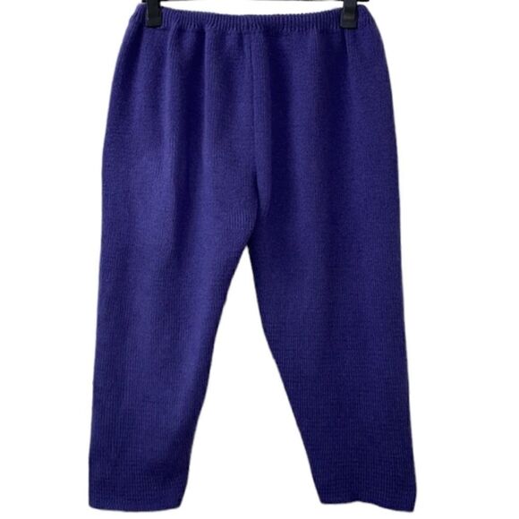 Women’s Capri Knee Length Pants - Picture 1 of 4
